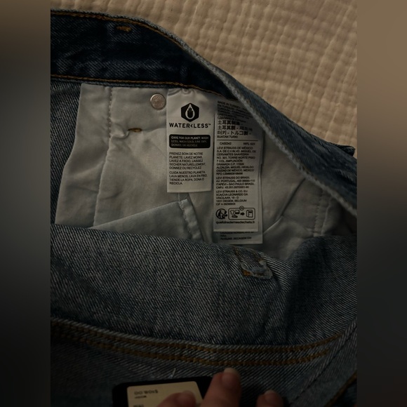 Levi’s 501 ‘81 Classic Wash Denim - Picture 5 of 6